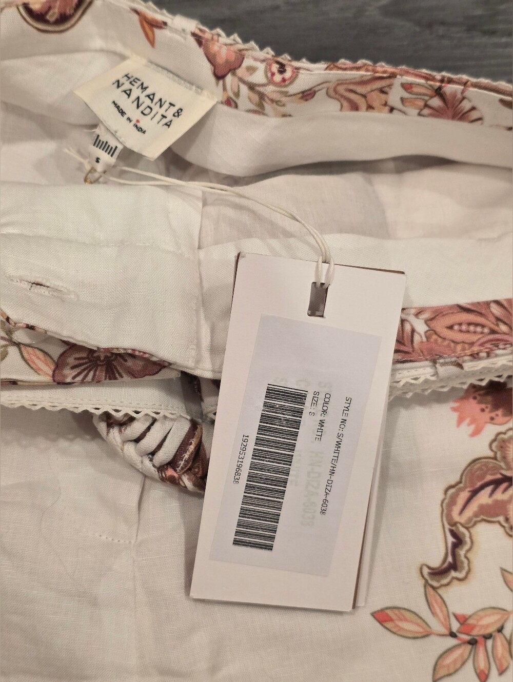 $384 Hemant & Nandita Brown and cream floral print shorts w/belt NWT - Picture 8 of 14